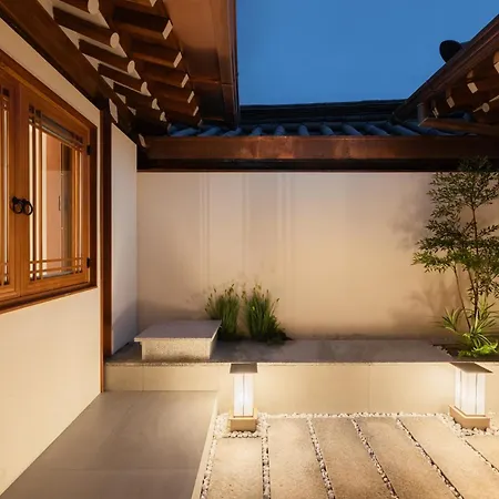 Cottage Lunar Seoul Exterior photo